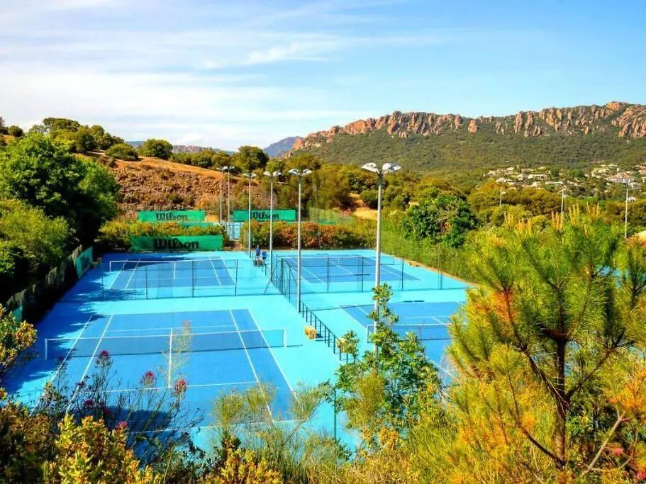 Dans Un Cadre D'Exception, Vue Mer Panoramique A Agay Cote D'Azur, Village Vacances Cap Esterel, T2 Avec Jardin, Golf, Climatisation, Wifi, 5 Piscines Saint-Raphaël 0*,